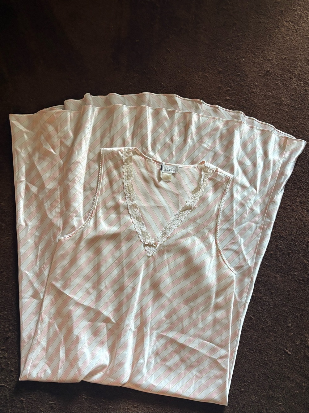 Vintage Oscar de la Renta nightgown & robe